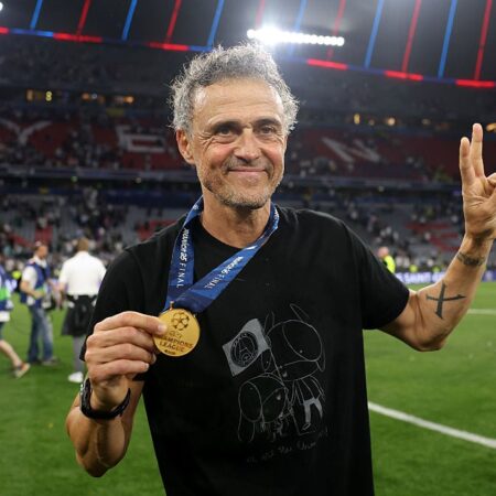 पेरिस सेंट-जर्मेन और इंटर के बीच चैंपियंस लीग फाइनल में संगीत कलाकार कौन है?