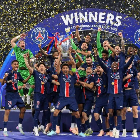 पेरिस सेंट-जर्मेन चैंपियंस लीग में जॉर्डन ब्रांडिंग के साथ