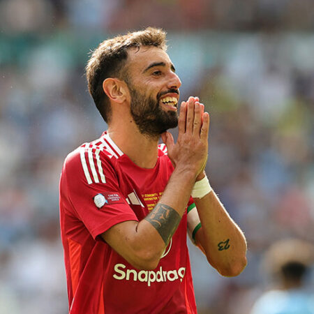 मैनचेस्टर यूनाइटेड के कप्तान ब्रूनो फर्नांडीस ने सऊदी क्लब अल-हिलाल के प्रस्ताव को ठुकराने पर कहा: “इस पर विचार किया गया था”