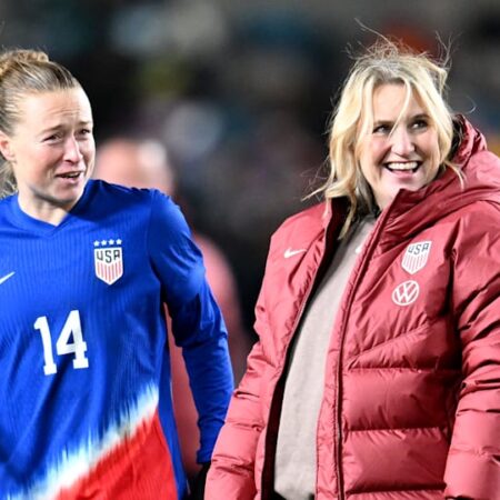 2025 के लिए USWNT की मुख्य बातें: क्या एम्मा हेस के नेतृत्व में नए चेहरों और अनुभवी खिलाड़ियों के बीच होगी प्रतिस्पर्धा?
