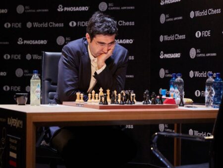 व्लादिमीर क्रैमनिक से जुड़े विवाद पर FIDE का बयान