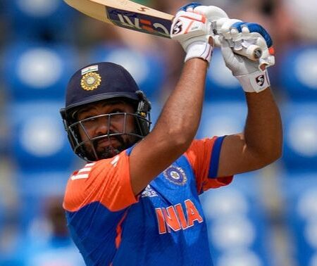 रोहित शर्मा पहली बार नंबर 1 वनडे बल्लेबाज बने