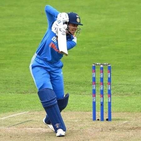 मंधाना 10,000 अंतर्राष्ट्रीय रन बनाने वाली चौथी महिला बनीं